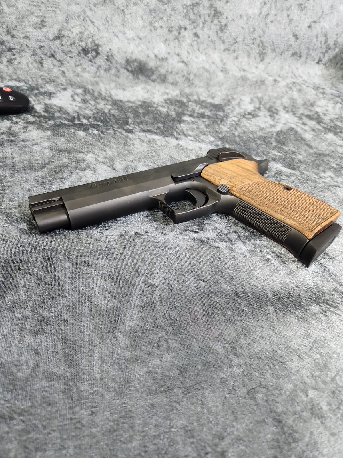 P210