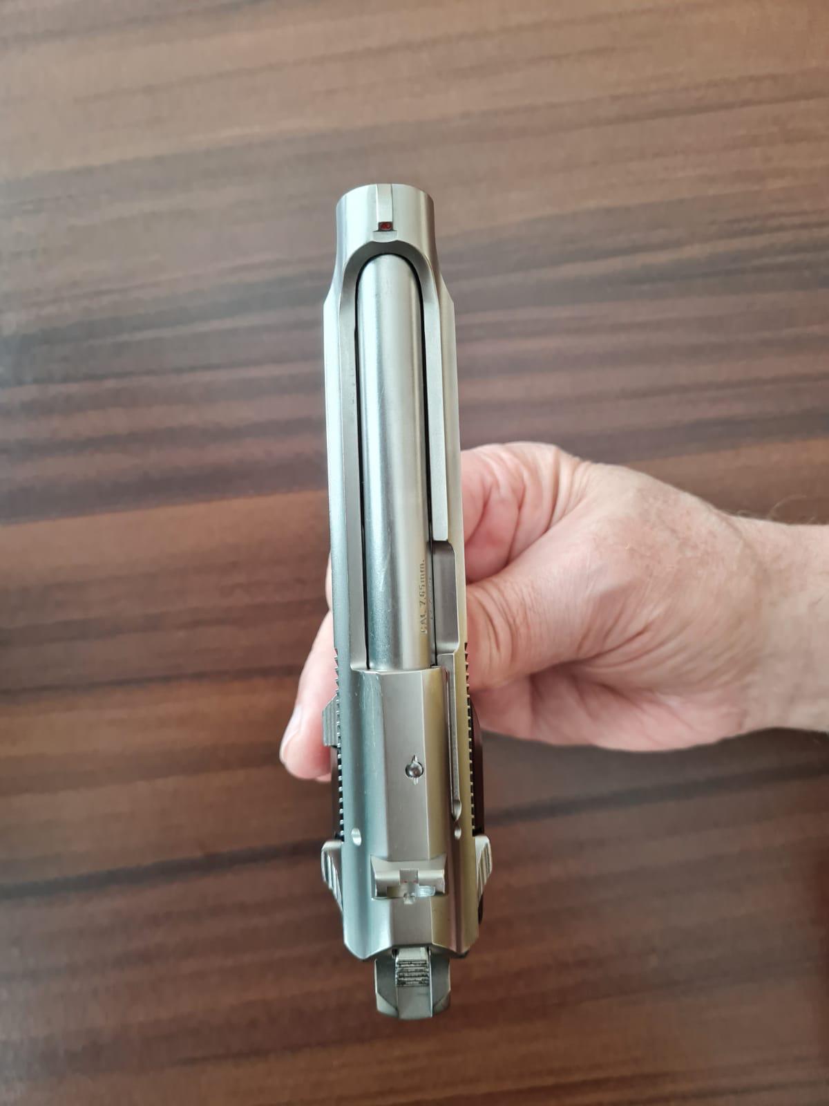 Yargı Mensubunun Koleksiyonundan Beretta F81 İnox Modeli