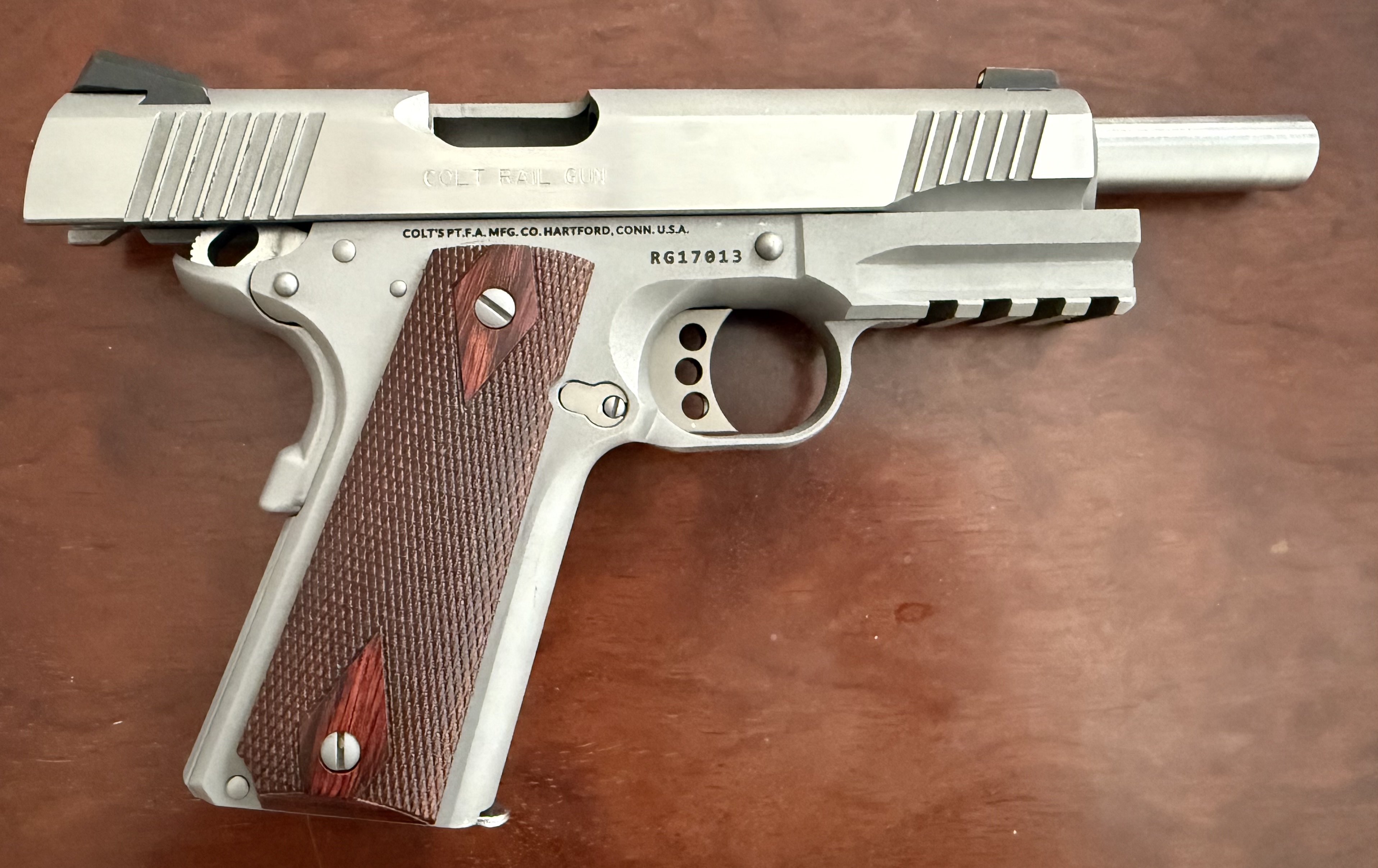 Colt 1911 Rail Gun 45 ACP TEMİZ