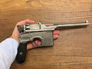 Mauser c96 Tertemiz Silah. Ateşlemesi sorunsuz. Tüm her şeyi orjinal