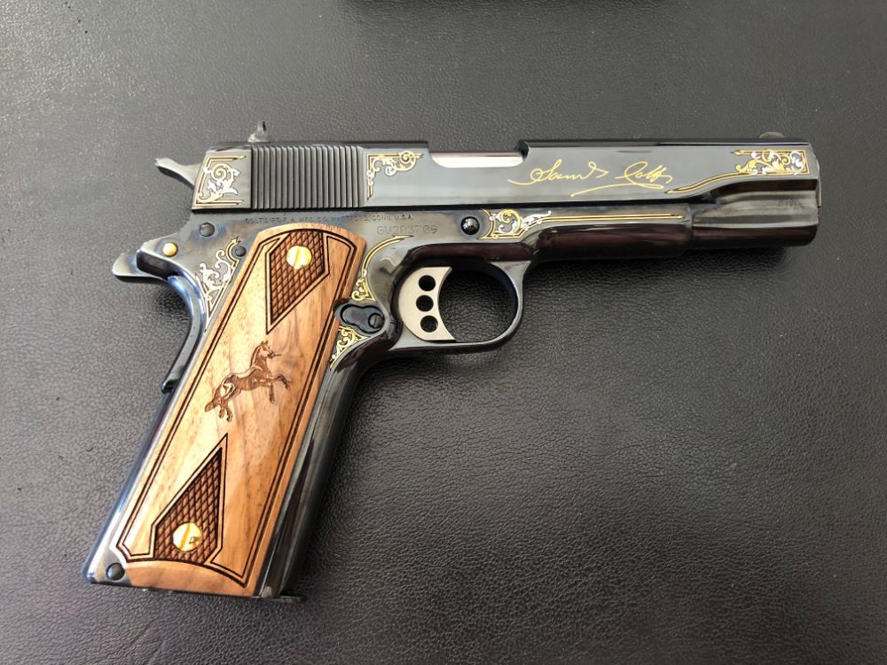 Özel seri koleksiyonluk Colt Rampant 1911 .45 ACP