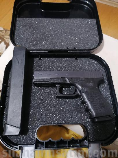 Kutusunda çok az mermi atılmış Glock 19  Gen 4 9mm