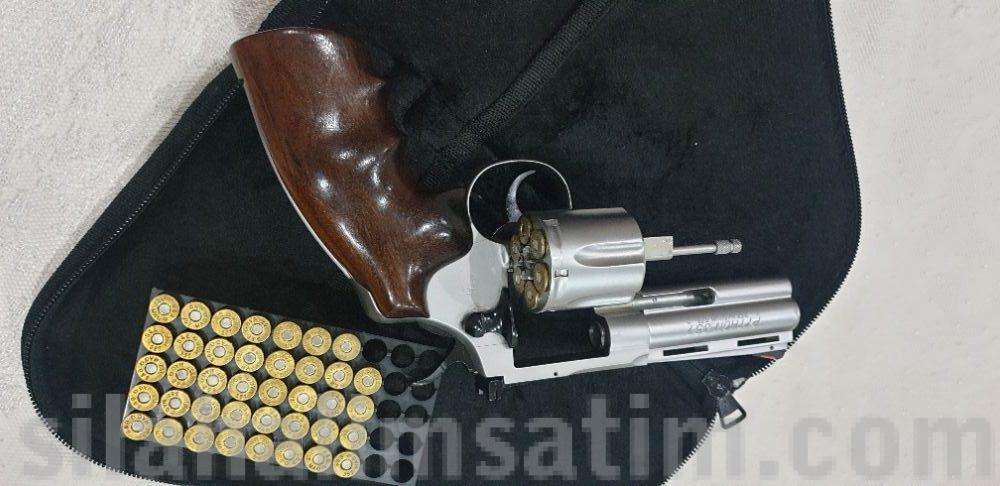 Colt Python 357 magnum 4 inch