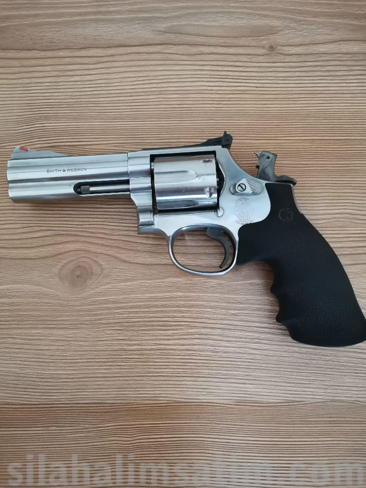 Az Kullanılmış Smith Wesson 686-4 Serisi 357 Magnum