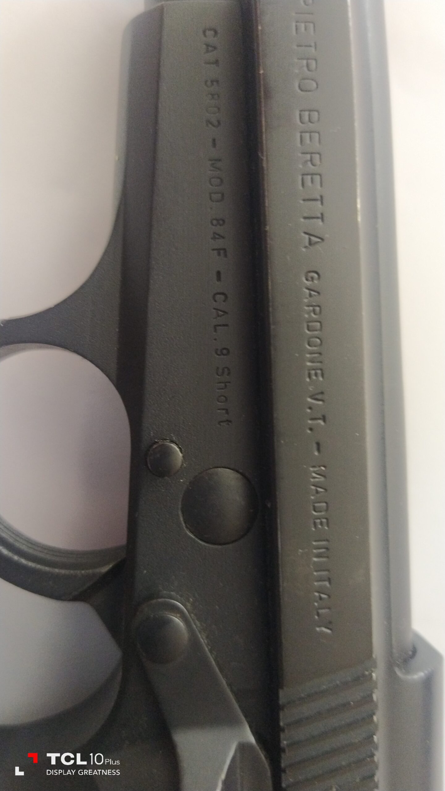 ACİLLEmniyet görevlisinden eşine az rastlanır Beretta f84 9.0 mm