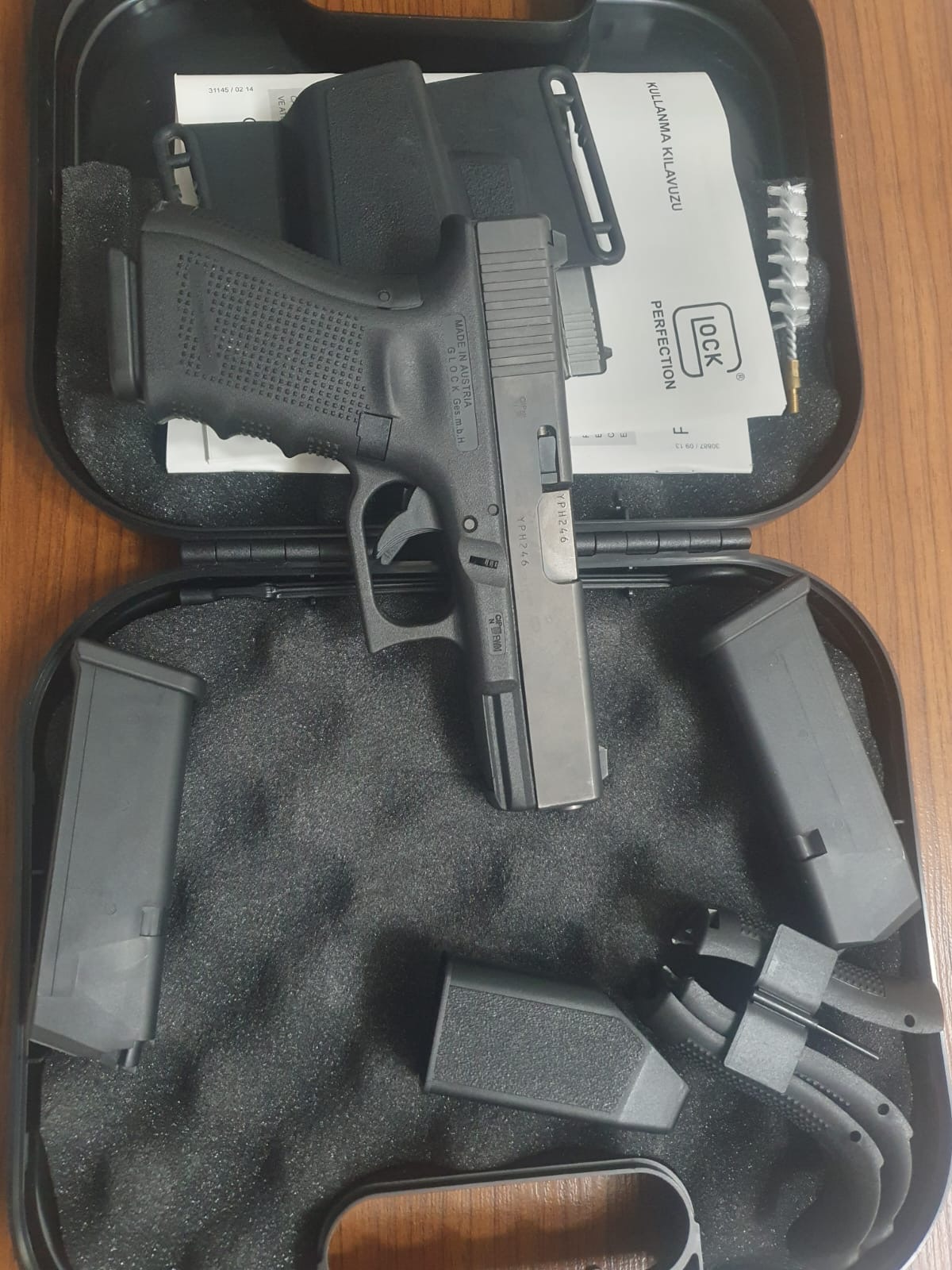 Sıfır kutusunda Hiç kullanılmamış  Avusturya malı glock silah