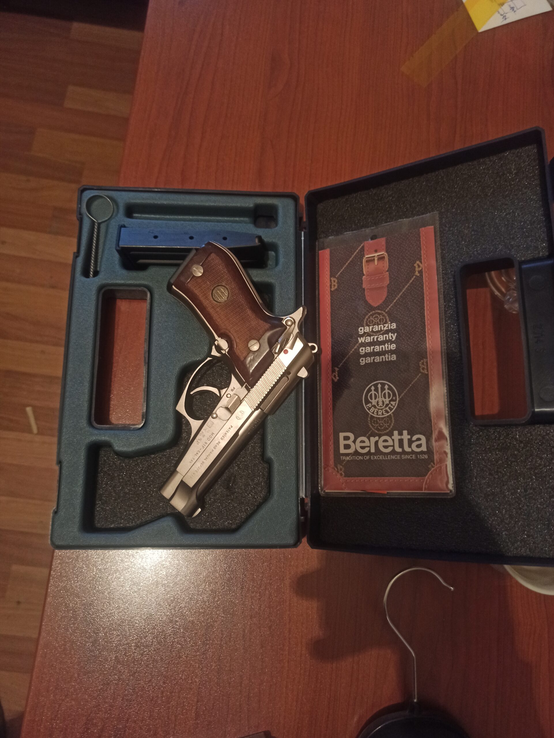 Beretta F81
