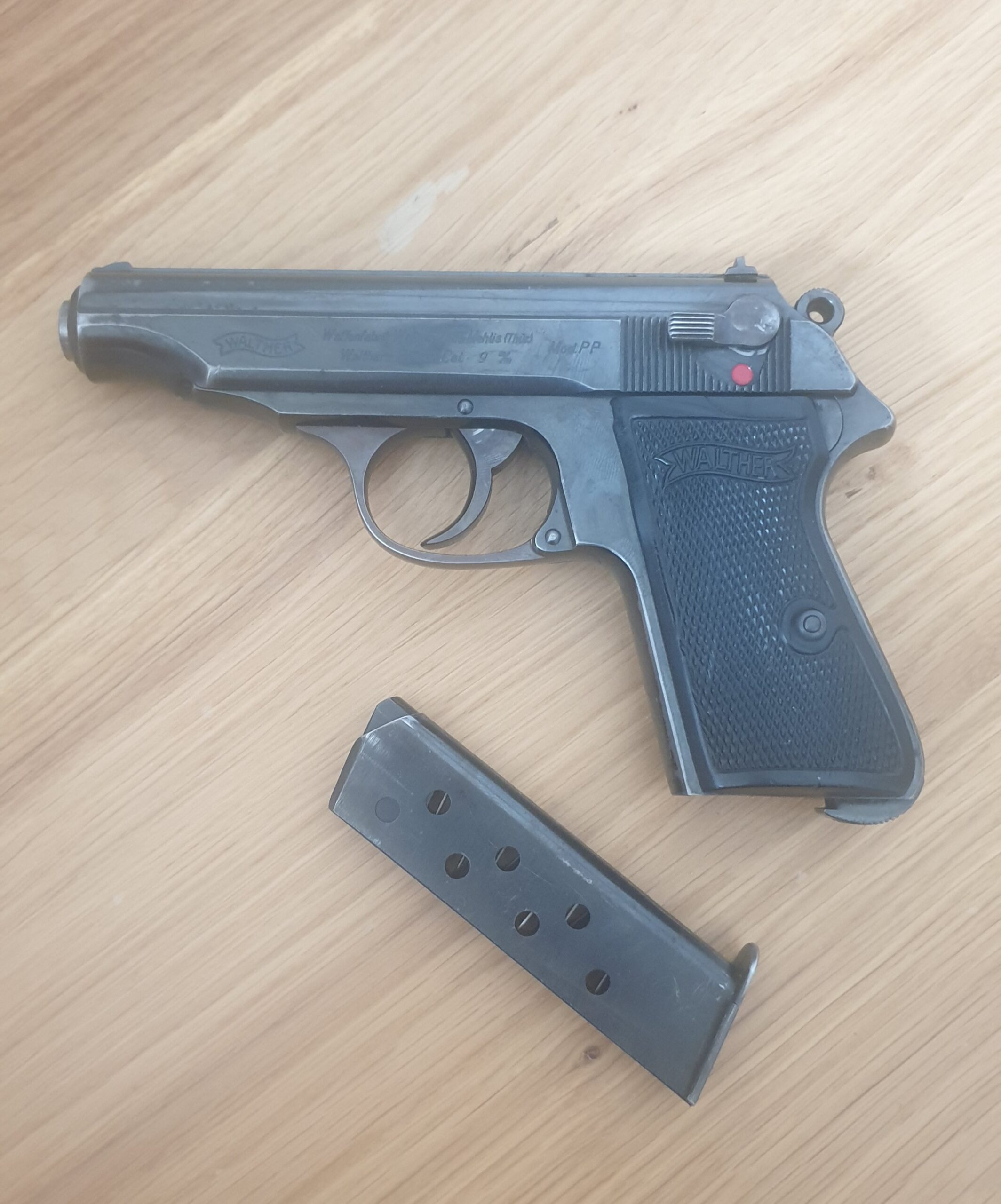 Walther Pp  (380 Auto) 9 mm