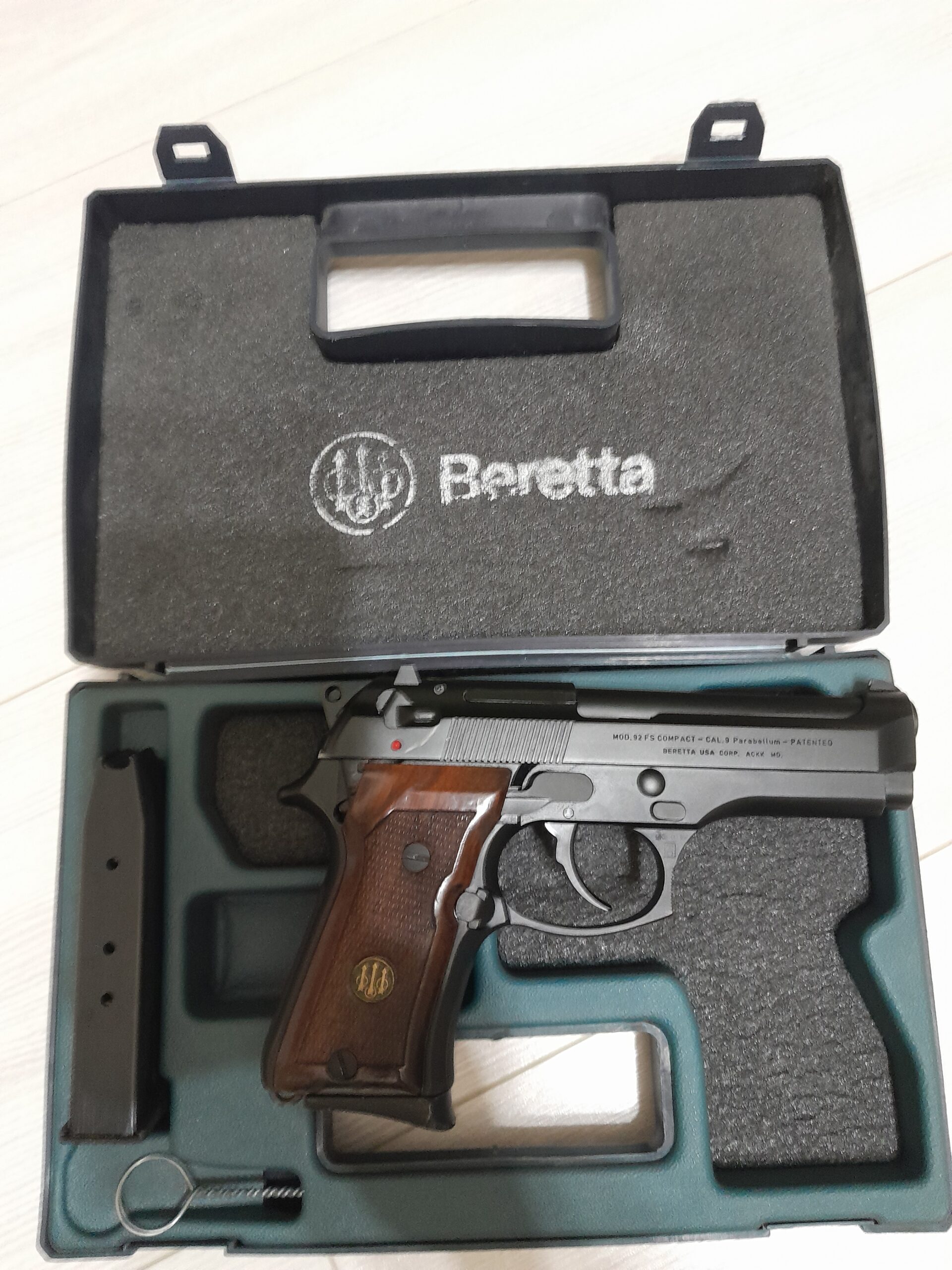 Beretta F92 Compact 13+1