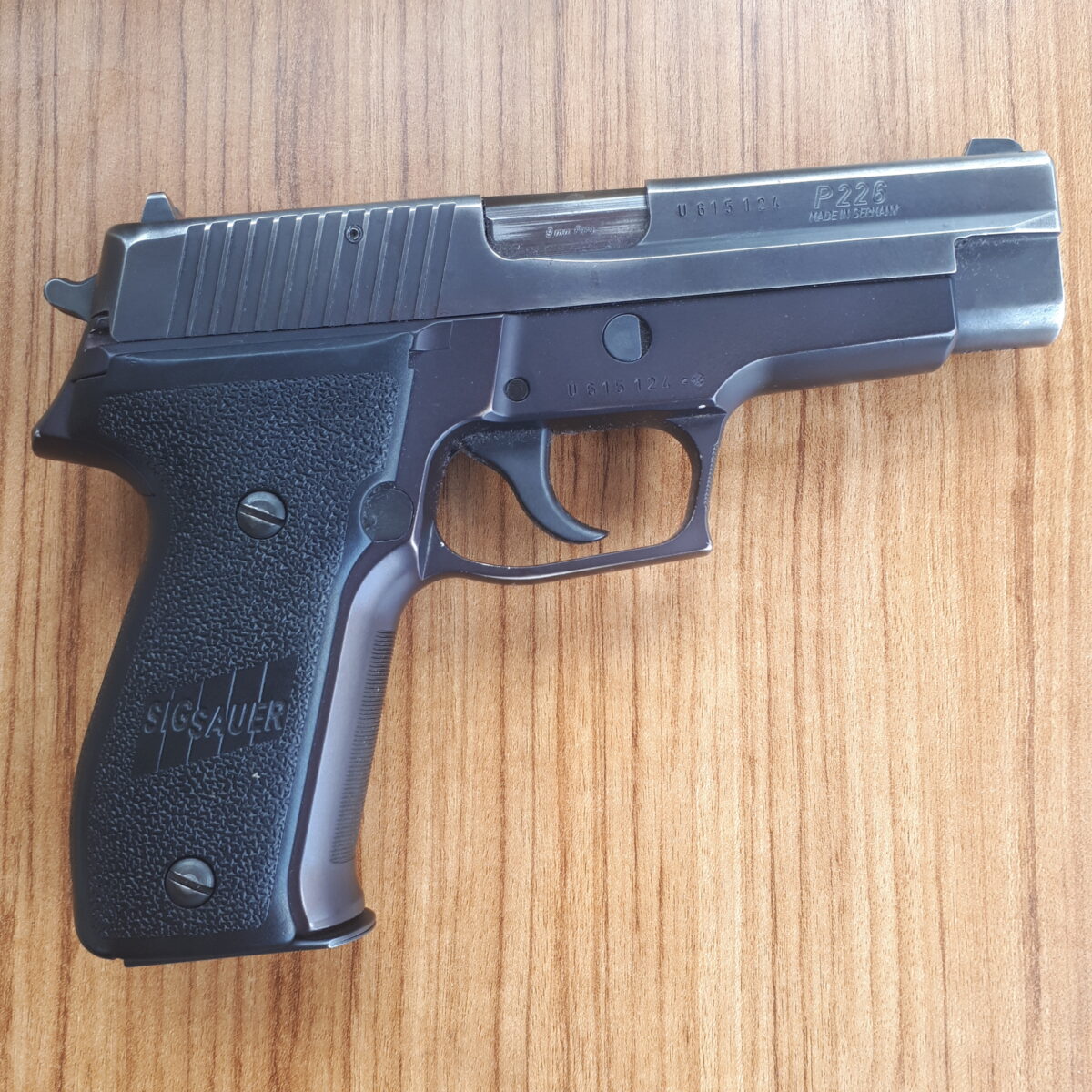 Sig Sauer P226 U serisi Alman malı