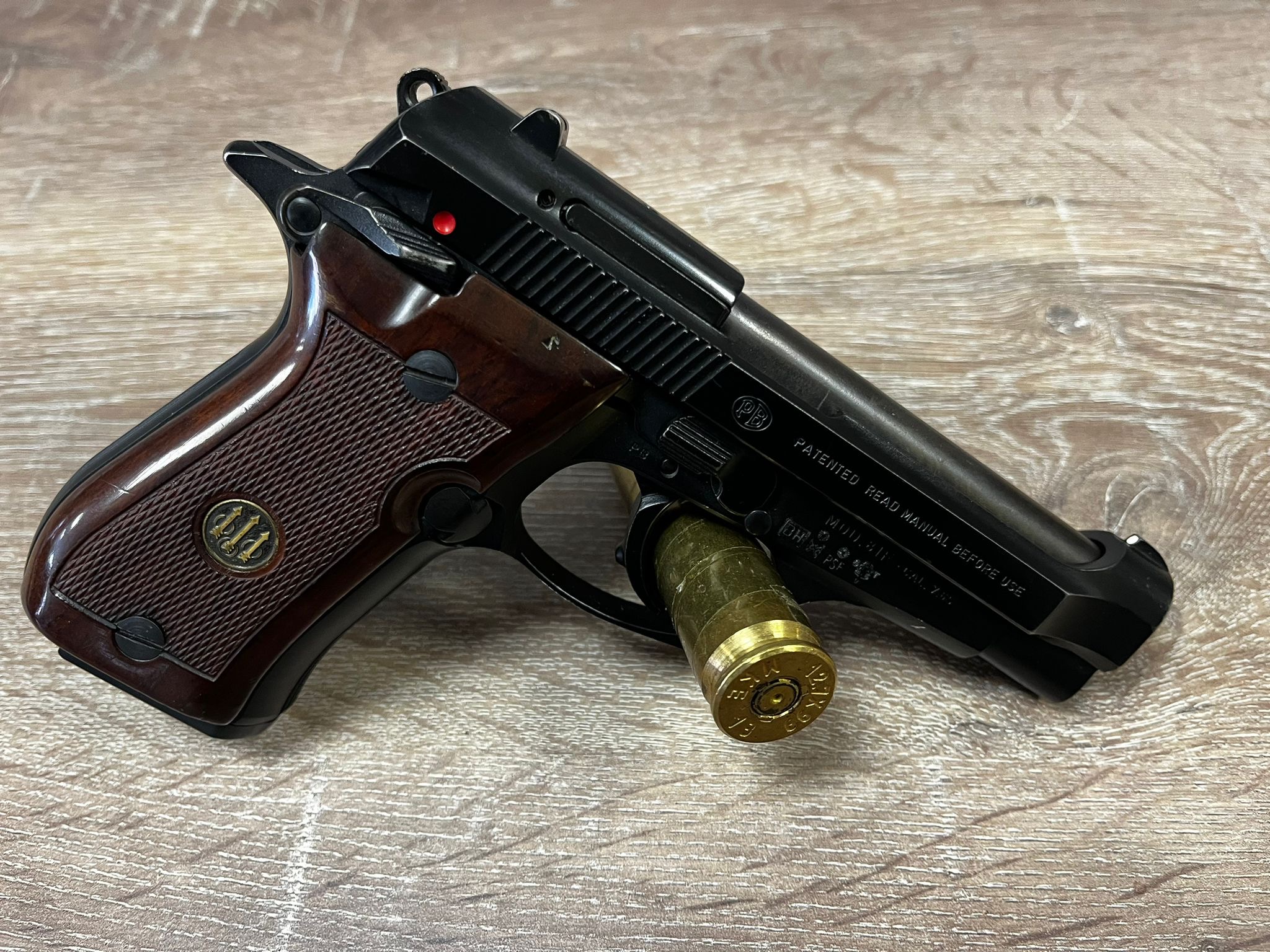 BERETTA 380AUTO ve 7.65