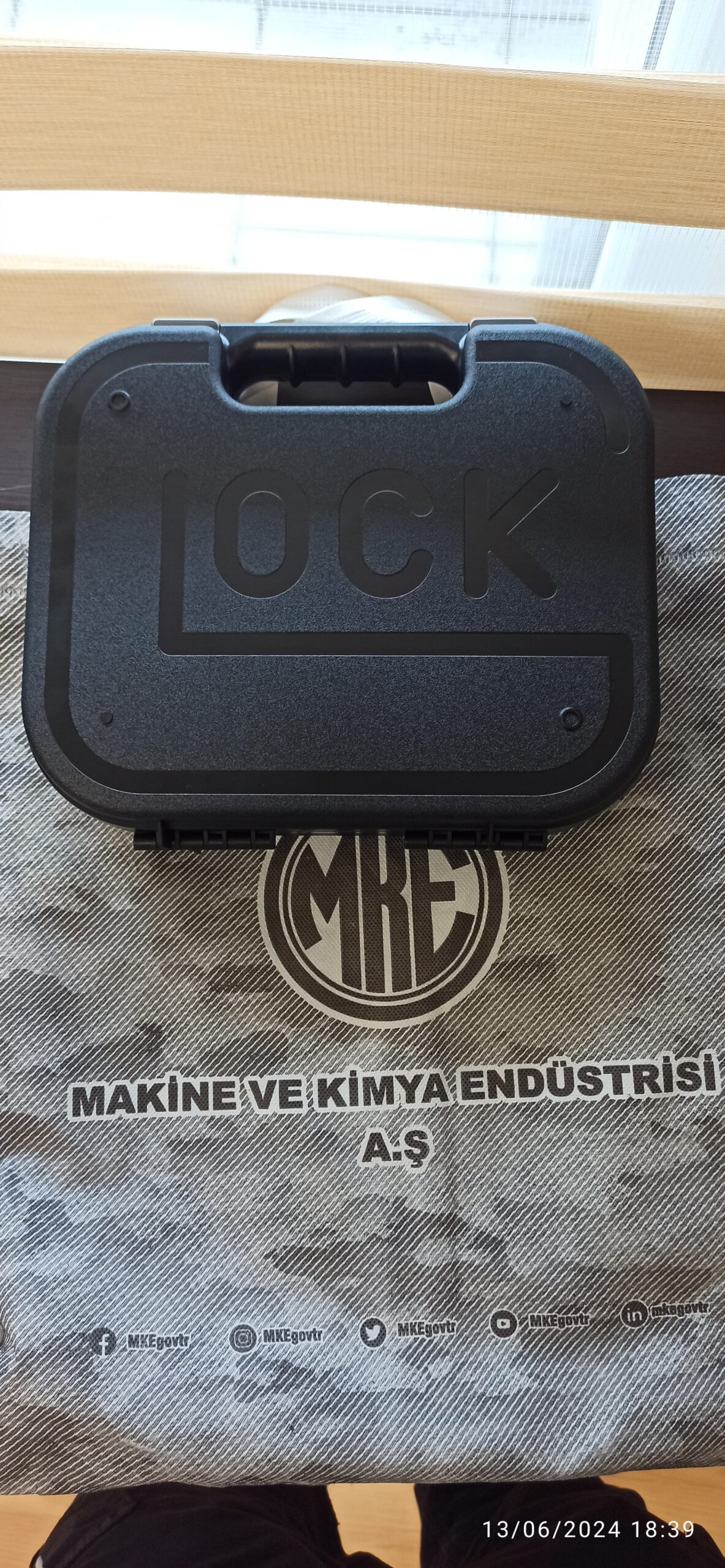 Glock G19 gen5 sıfır kutusu ile beraber