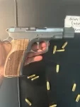 CZ 75B ALANINDA EN İYİ SİLAHLARDAN BİRİ OLUP 9 MM 15 +1  , özel olarak yapılmış ve görsel kabze takılmıştır .