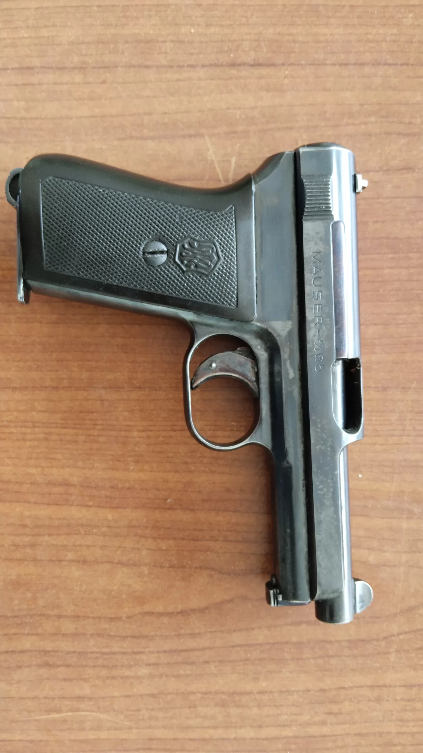 Orjinal ,hiç bir işlem görmemiş 7,65 mauser tabanca