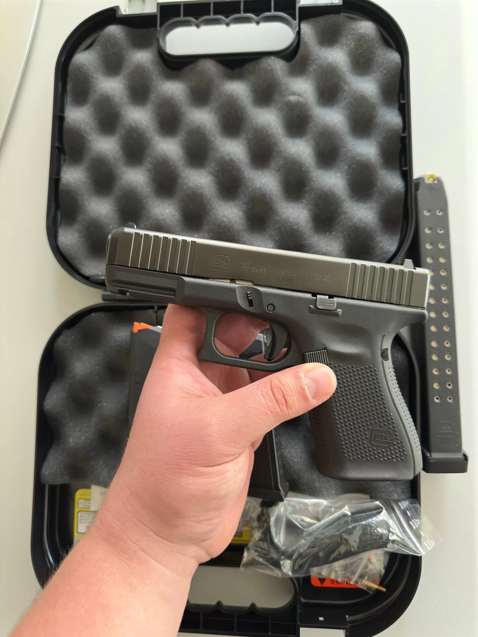 Glock 19 GEN5 (kutudan çıkmadı,2024 üretim,hatasız,ekstralı)